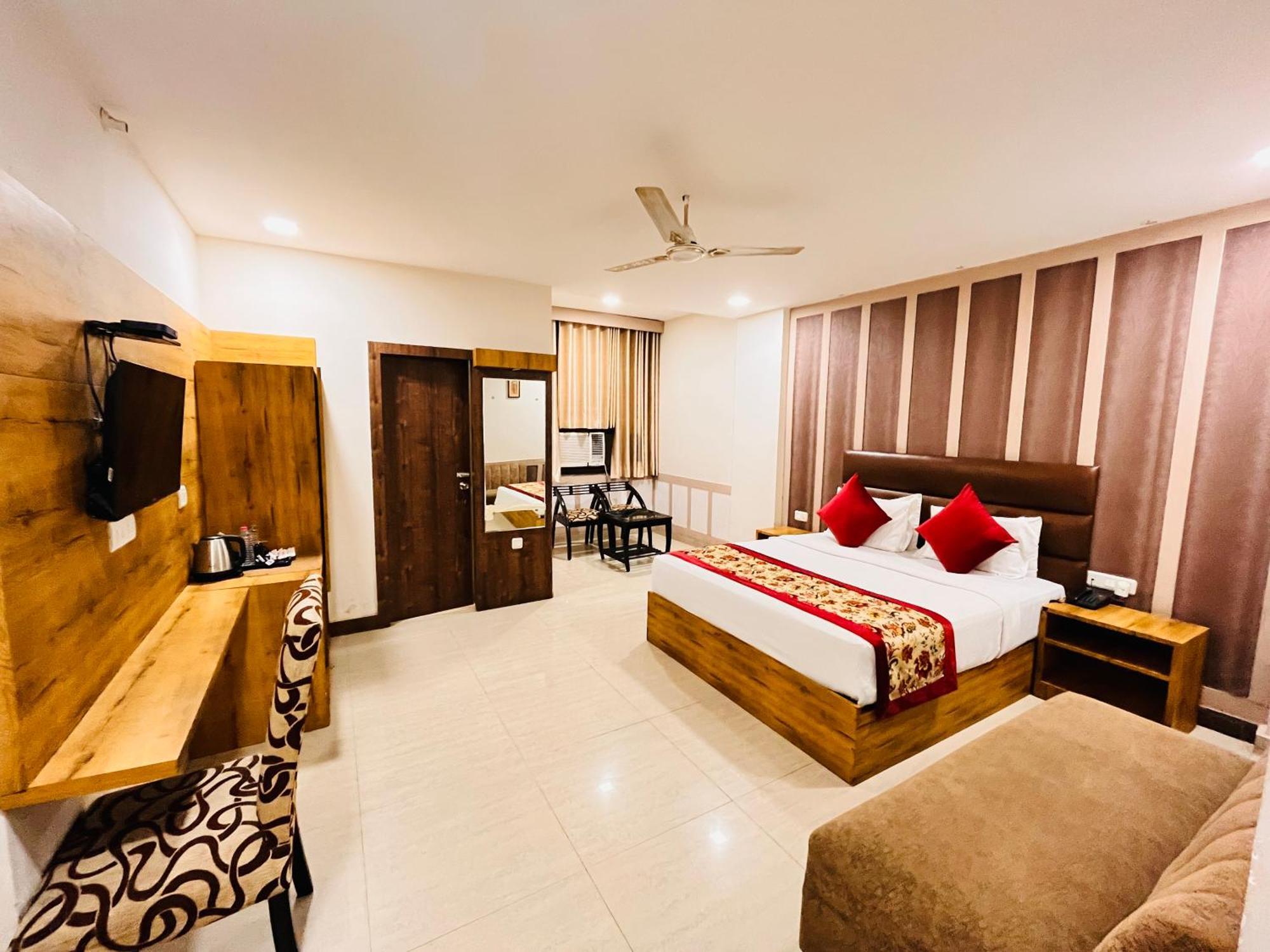 Ashoka Hotel Karol Bagh Delhi Yeni Delhi Dış mekan fotoğraf
