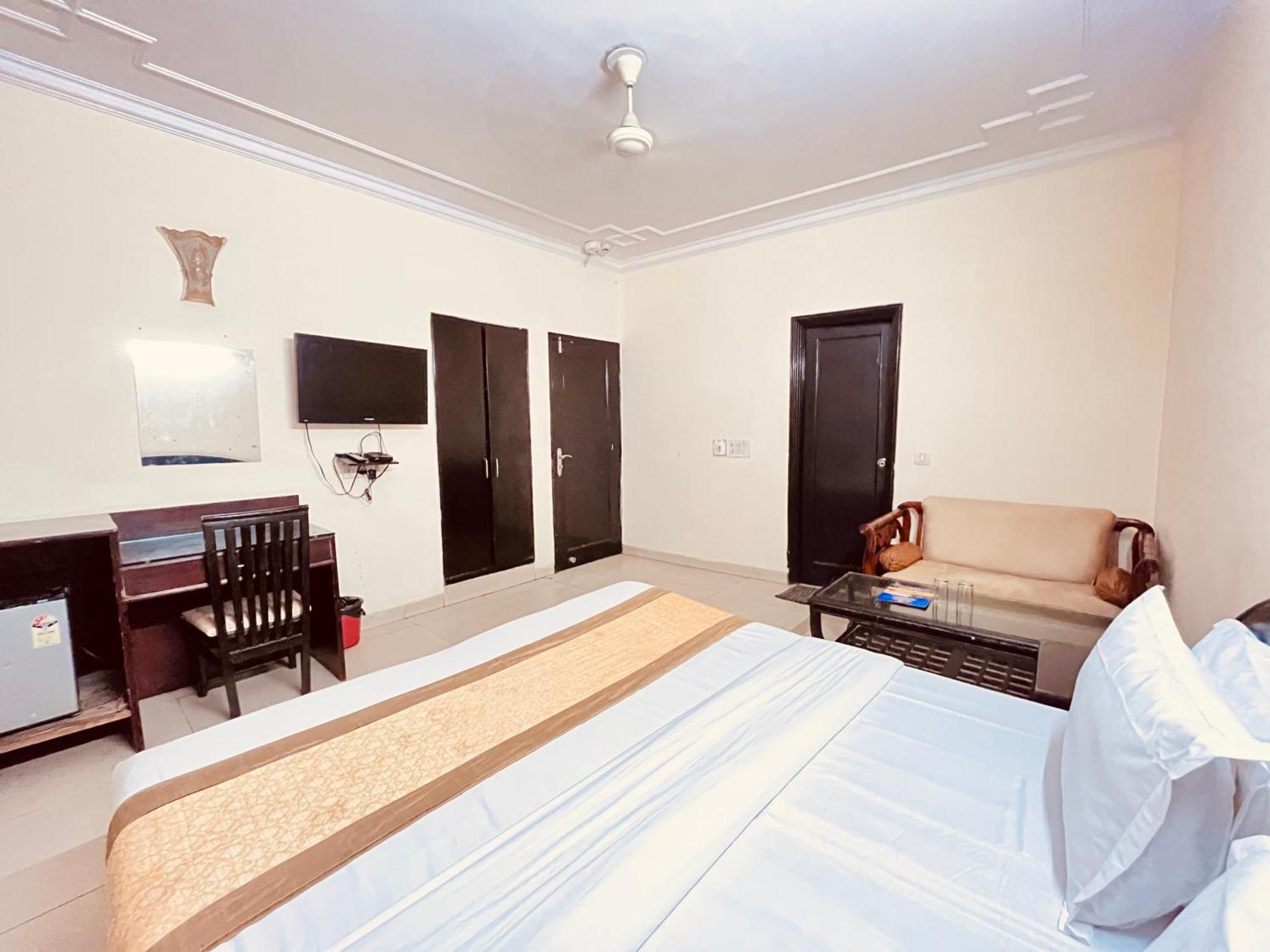 Ashoka Hotel Karol Bagh Delhi Yeni Delhi Dış mekan fotoğraf