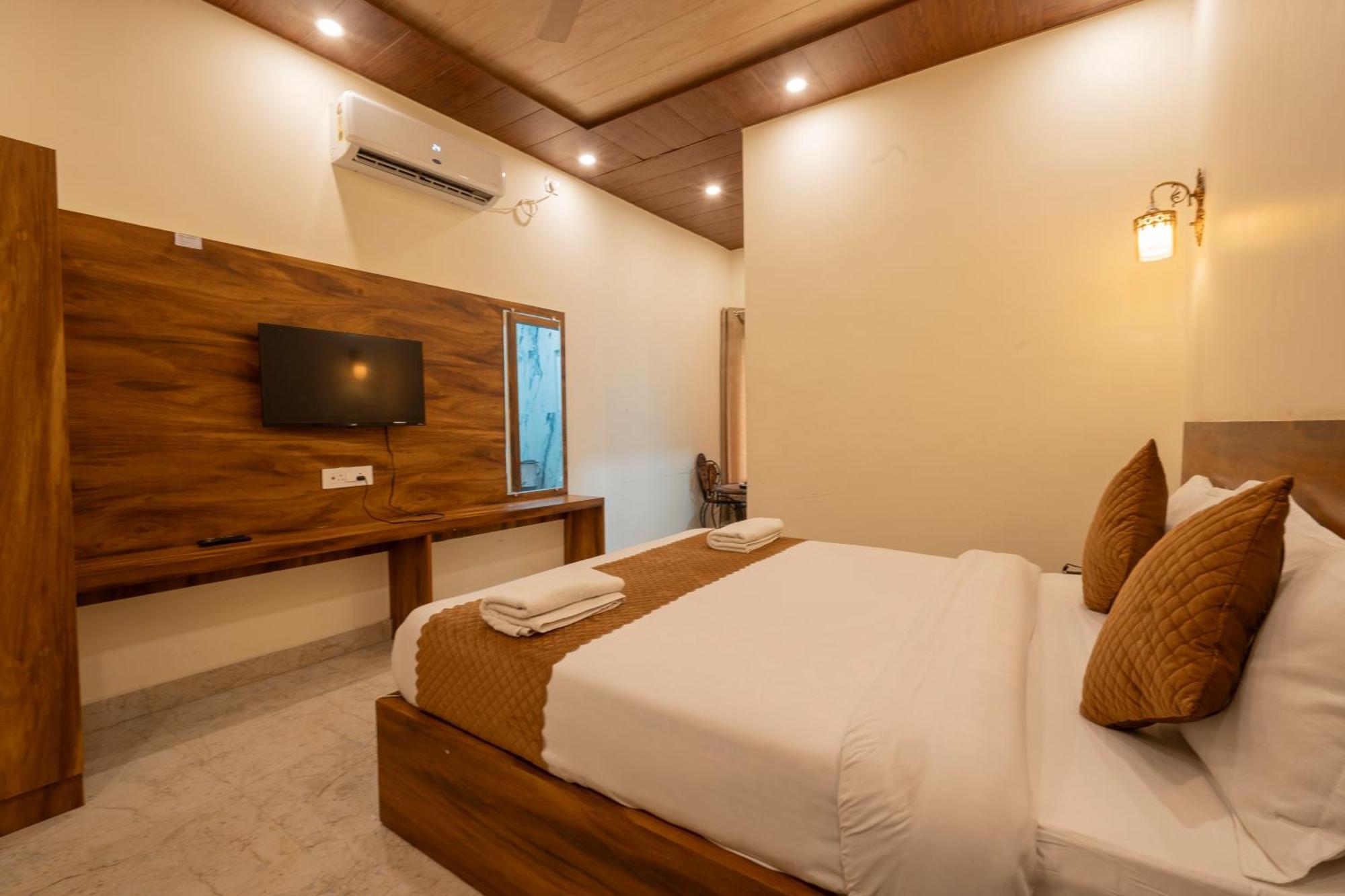 Ashoka Hotel Karol Bagh Delhi Yeni Delhi Dış mekan fotoğraf